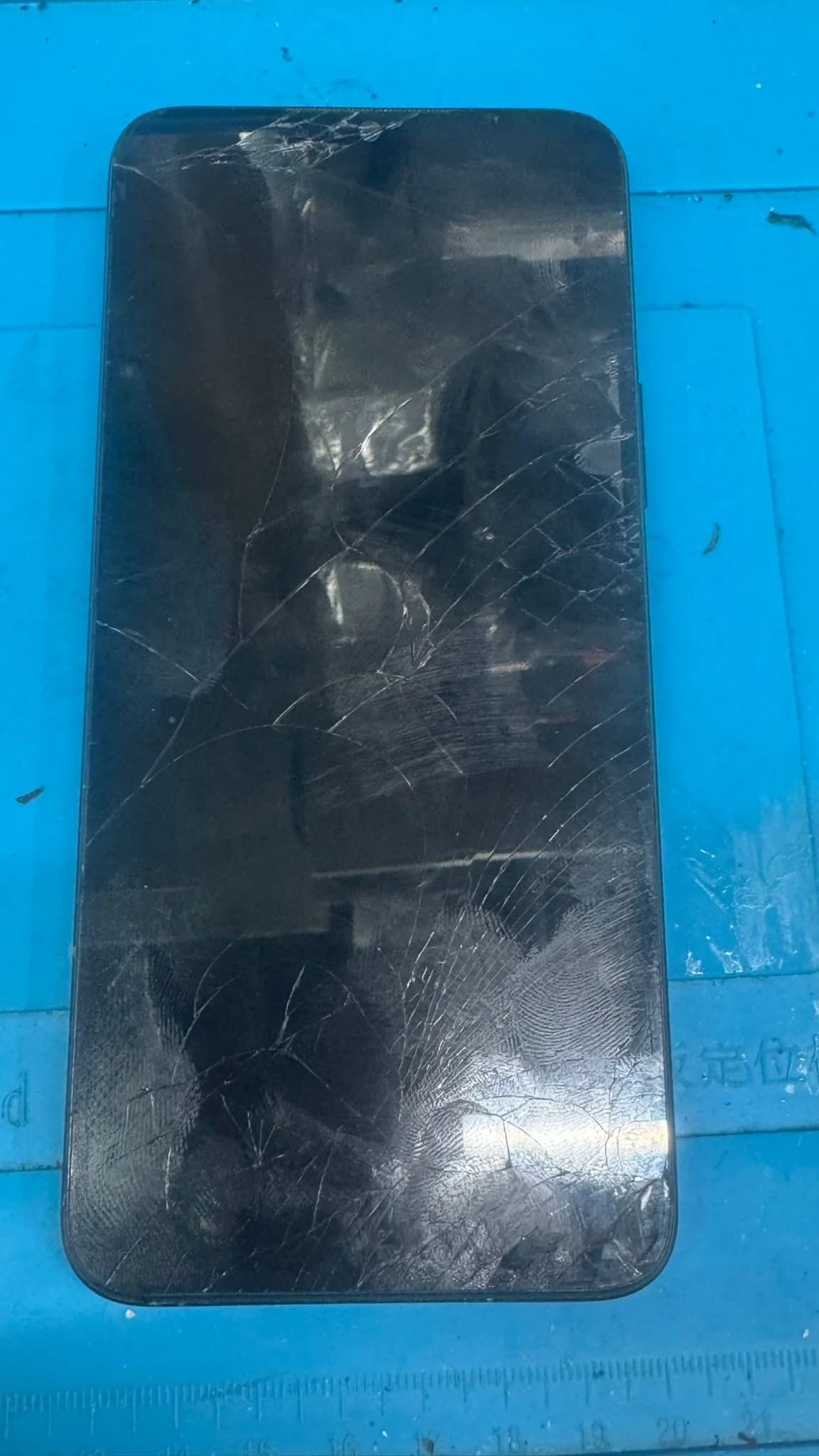 Réparation écran HONOR 6X - État initial avant réparation téléphone cassé