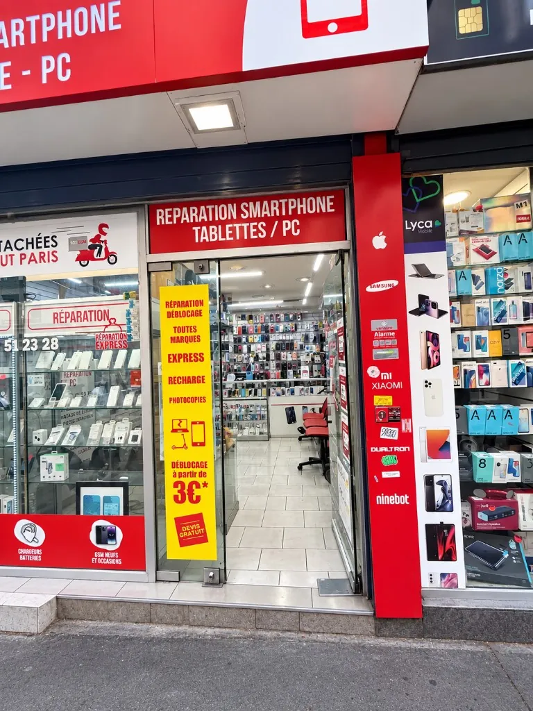 Entrée de la boutique AS Réparation : réparation smartphone, tablette, PC et trottinette
